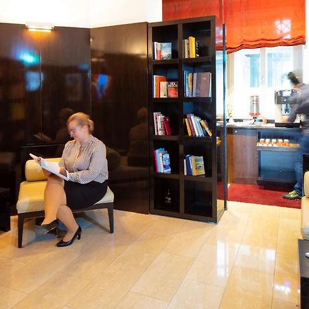The Levante Rathaus Apartments Wina Bagian luar foto